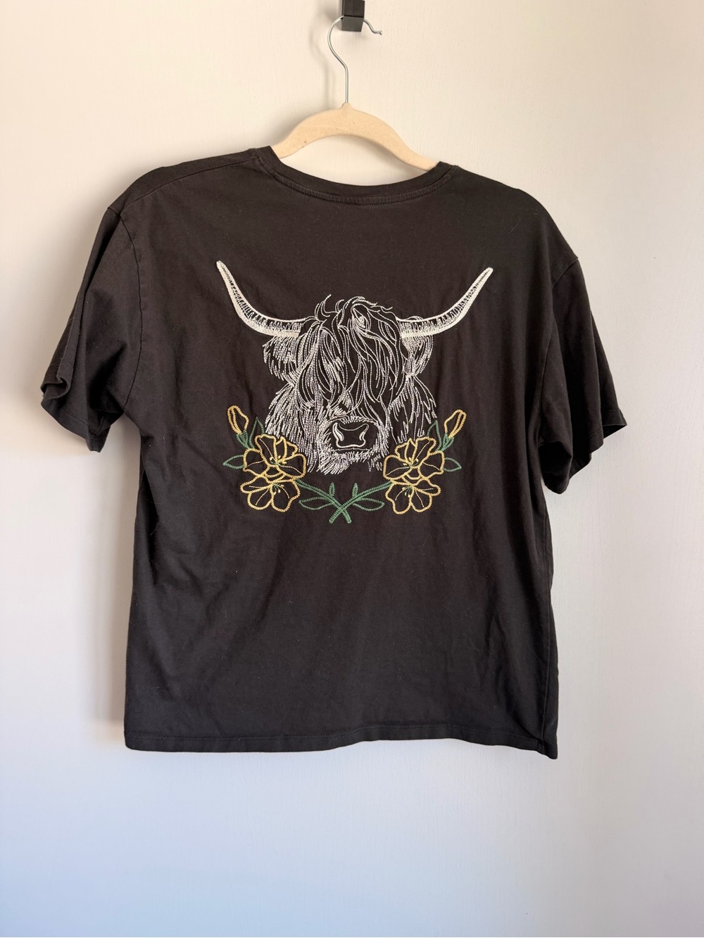 Grey Tee with Embroidered Highland Cow and Floral Accents